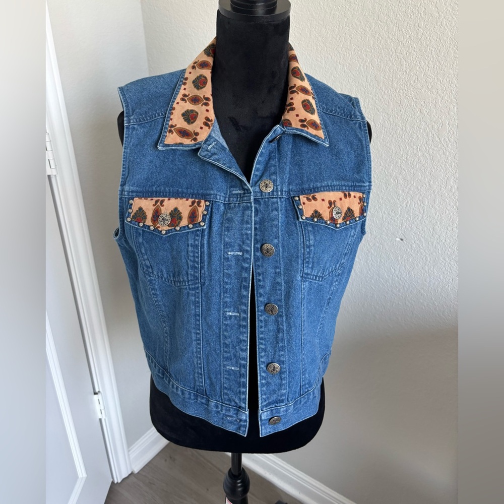 Vintage Stonebridge Petites denim vest featuring‎ paisley print panels